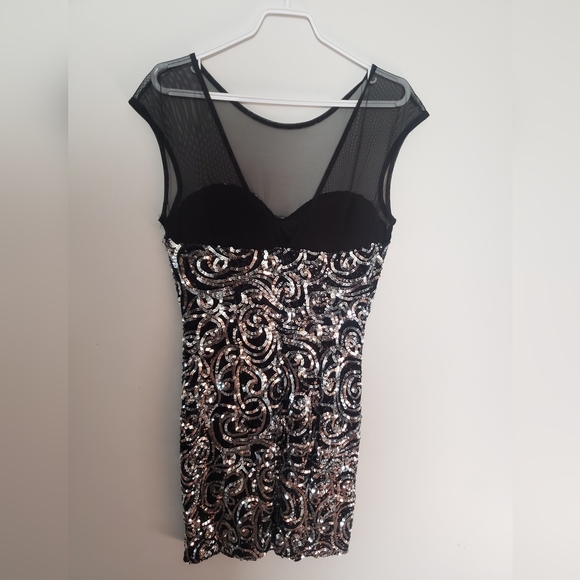 🔥Va Va Vroom Dress - Picture 2 of 4